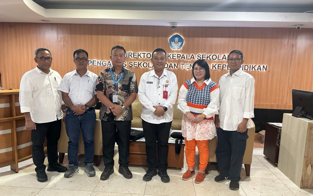 Koordinasi kepada Direktur Kepala Sekolah, Pengawas Sekolah dan Tenaga Kependidikan